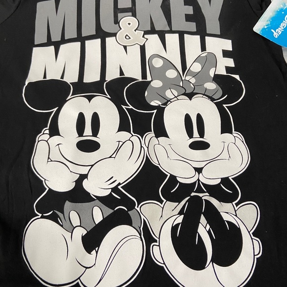 Disney tees & items. 5 pound box. Min. 10 items! 50th Anniversary surpri… - Picture 1 of 11